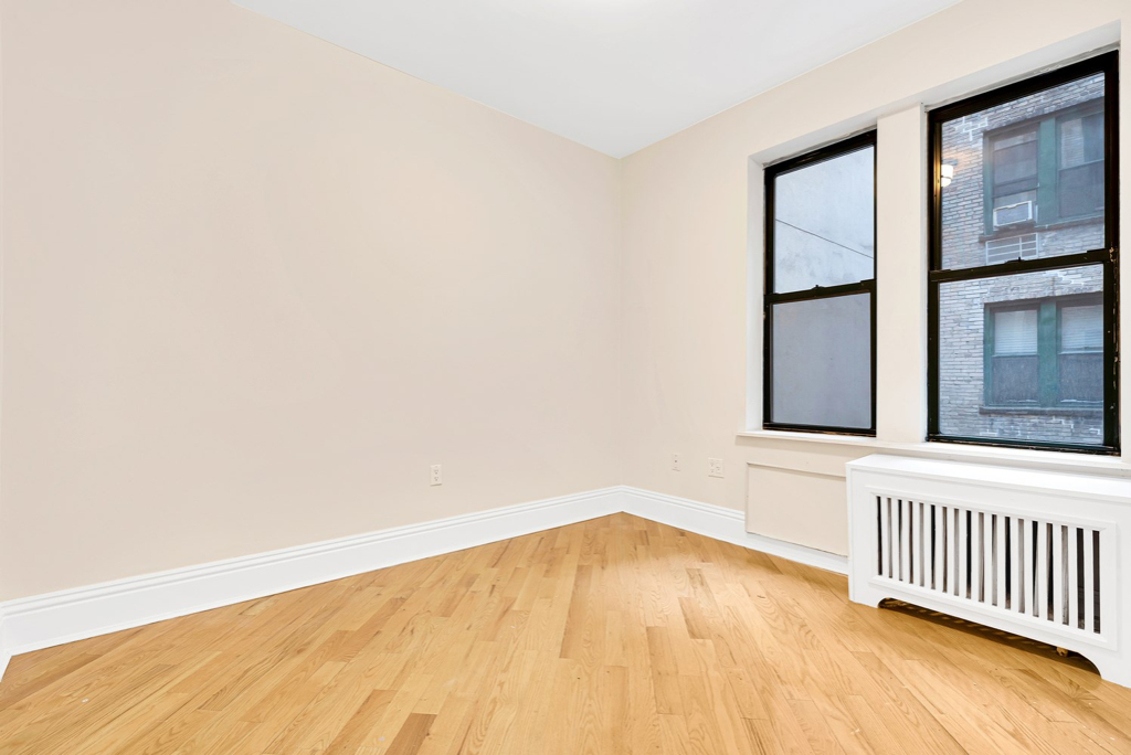 226 East 70th Street - Photo 3