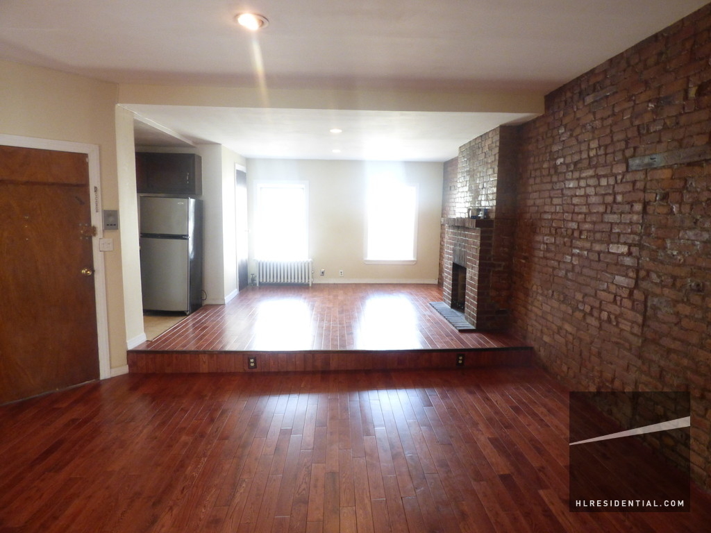 54 5 Avenue - Photo 1