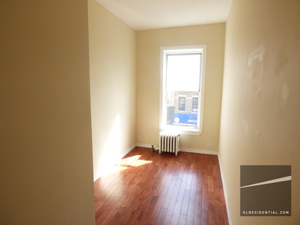 54 5 Avenue - Photo 3