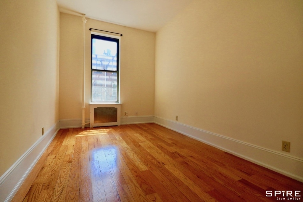 346 West 47th Street - Photo 7