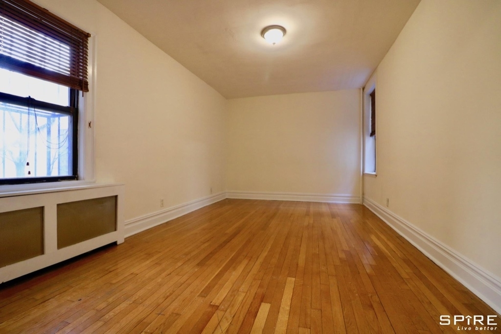 255 West 75th Street - Photo 9