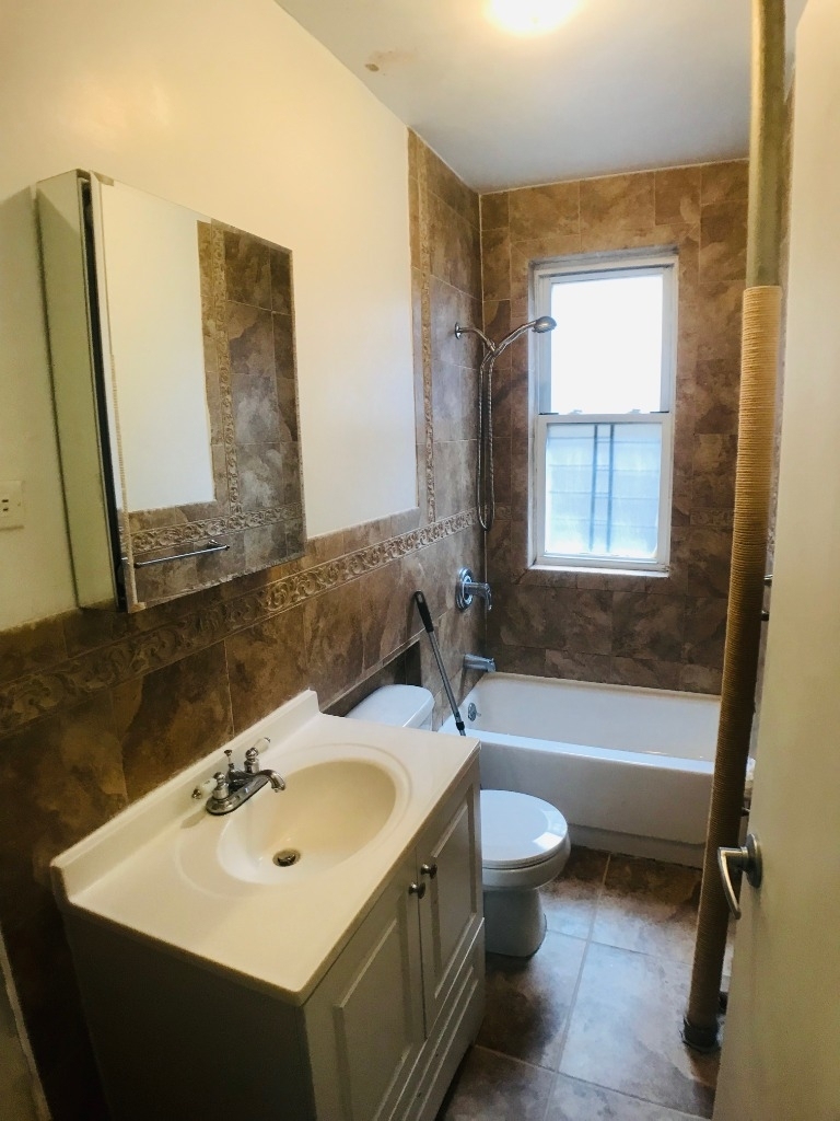 174 W 137th - Photo 2