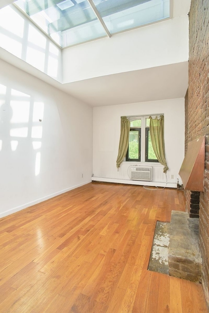 106 East 30th Street - Photo 1