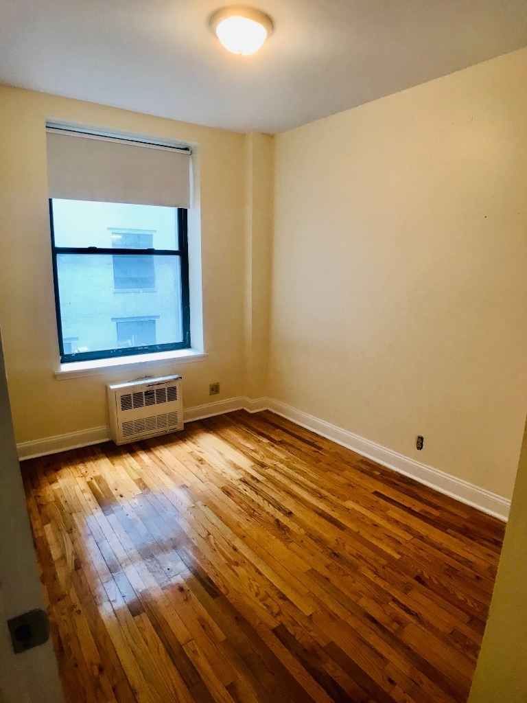 522 W 157th - Photo 11