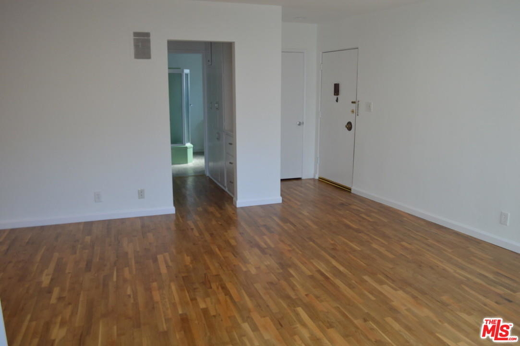 1537 Ave N Laurel - Photo 2