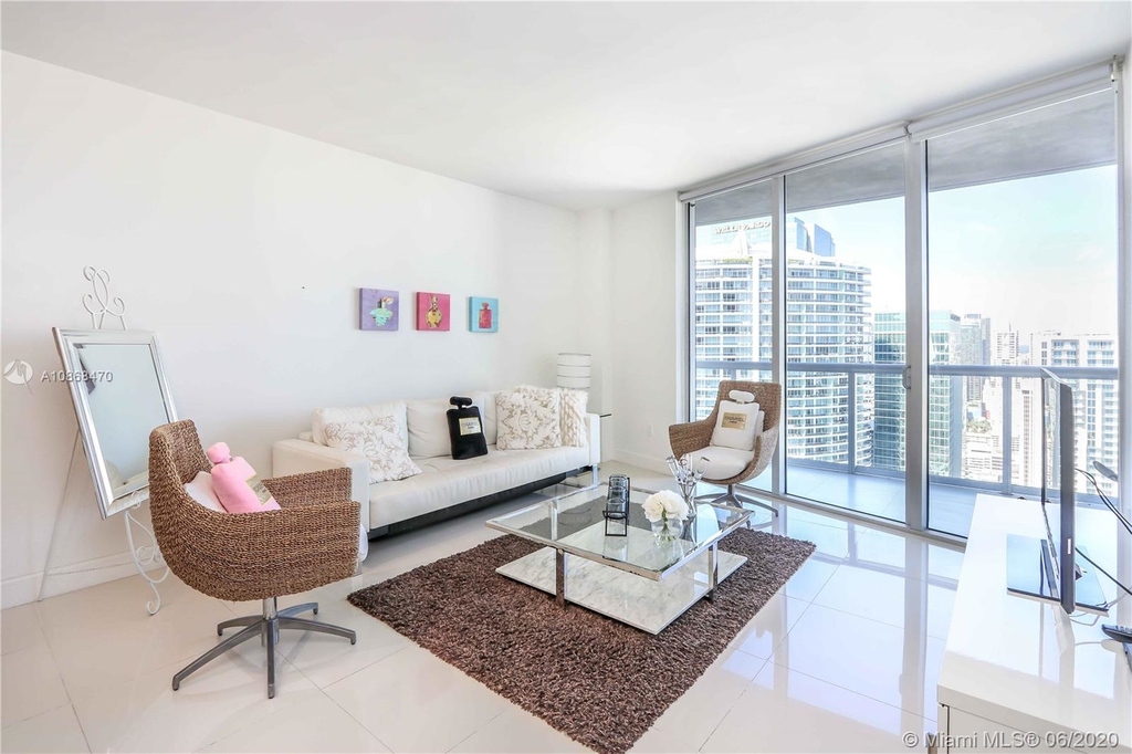 475 Brickell Ave - Photo 2