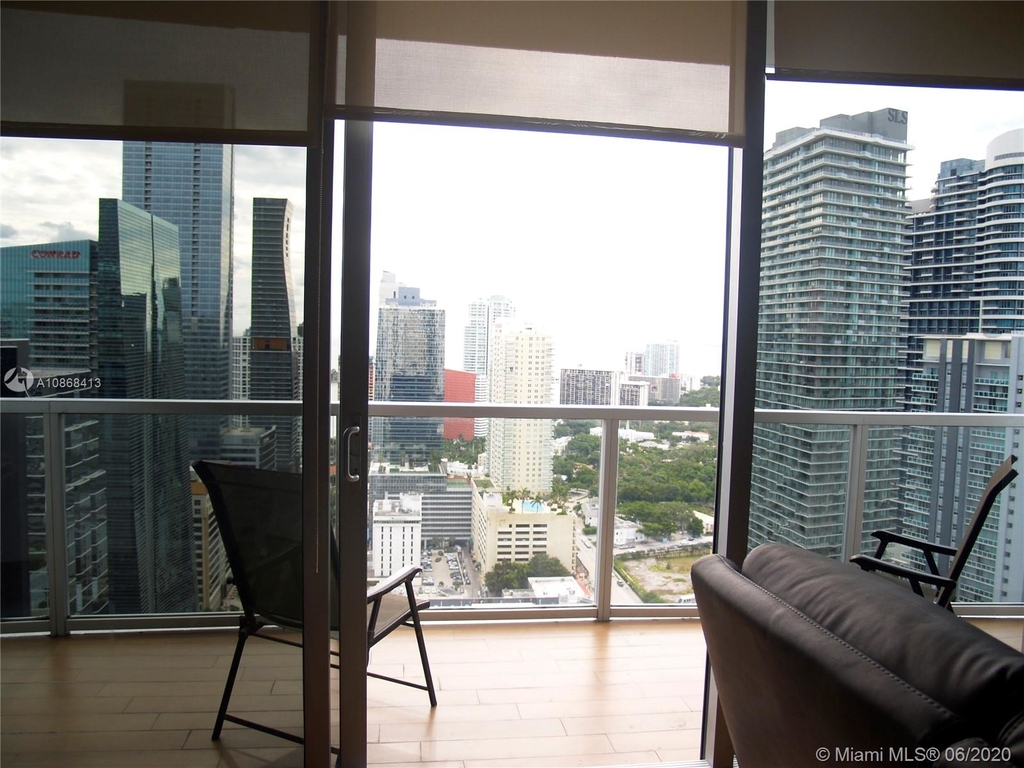 1060 Brickell Ave - Photo 4