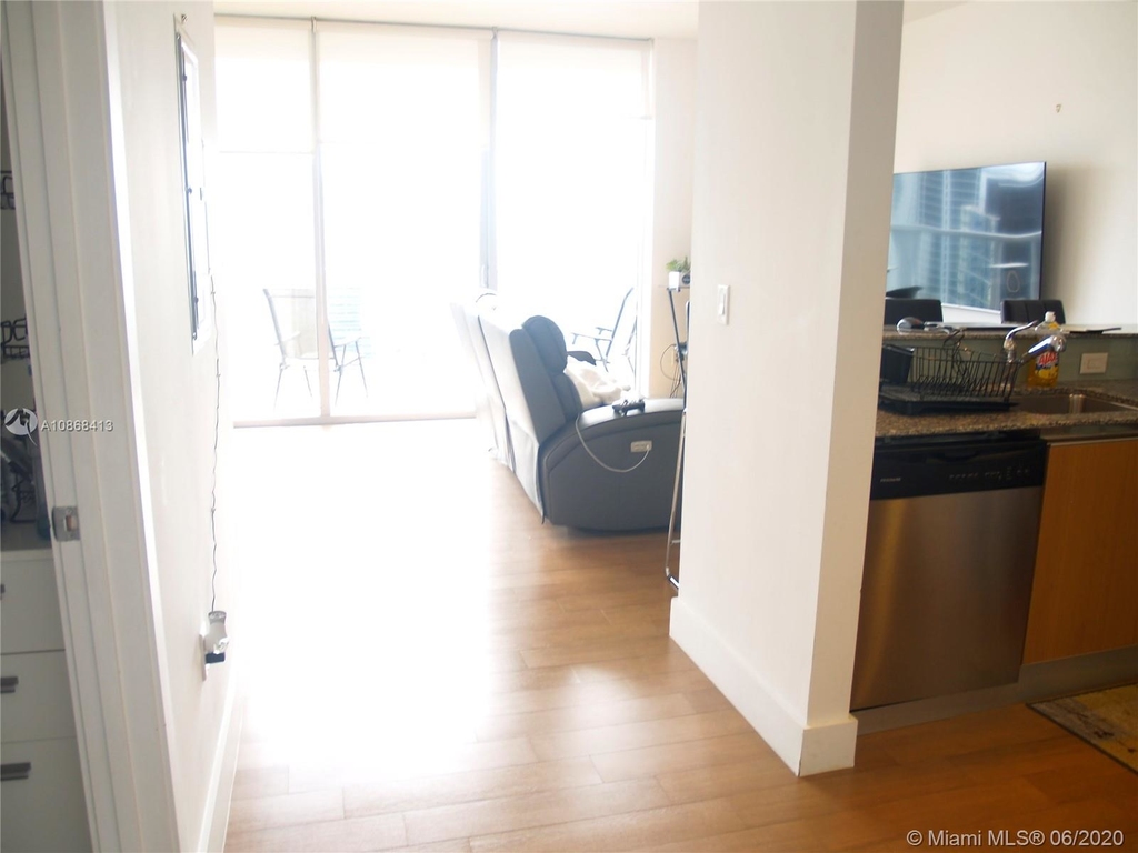 1060 Brickell Ave - Photo 20