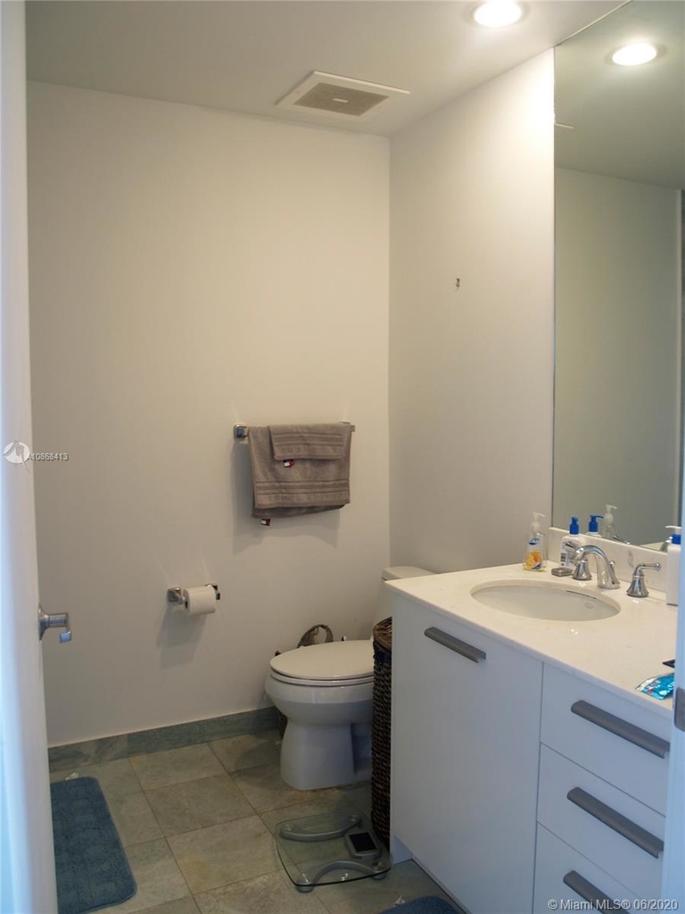 1060 Brickell Ave - Photo 16