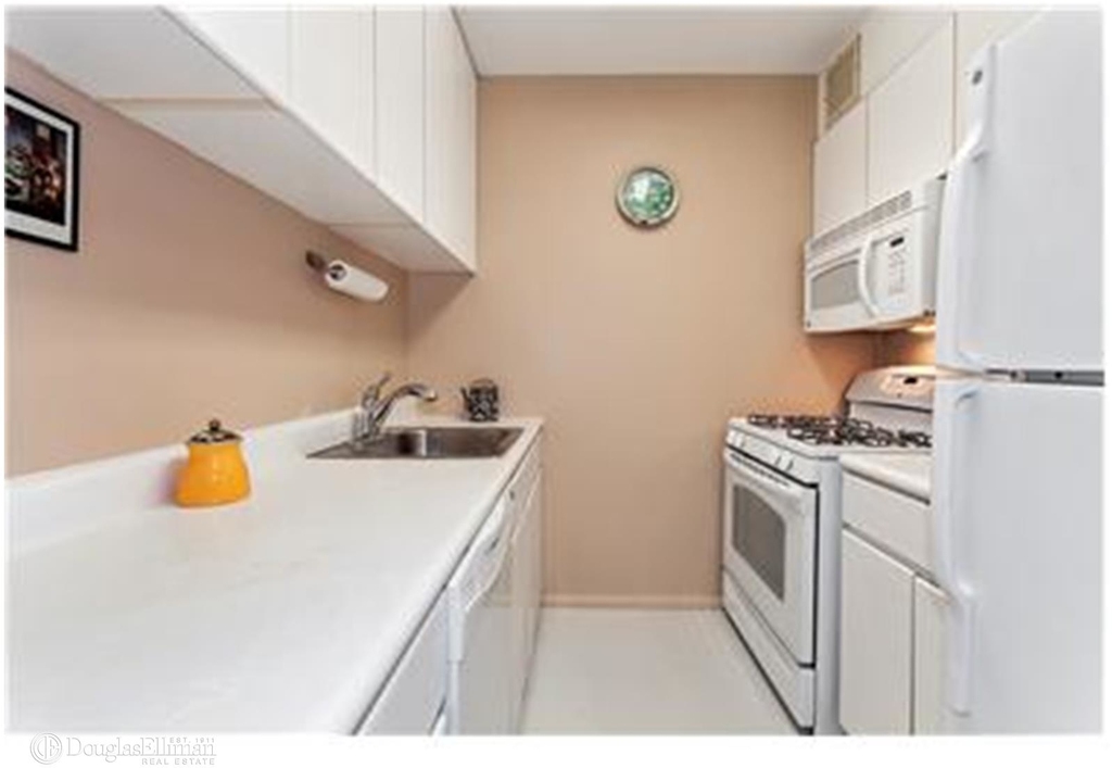 235 East 40th St - Photo 2