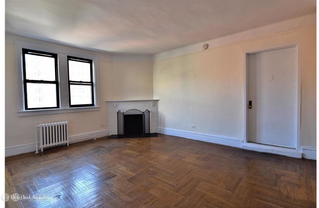 237 East 20th St - Photo 0