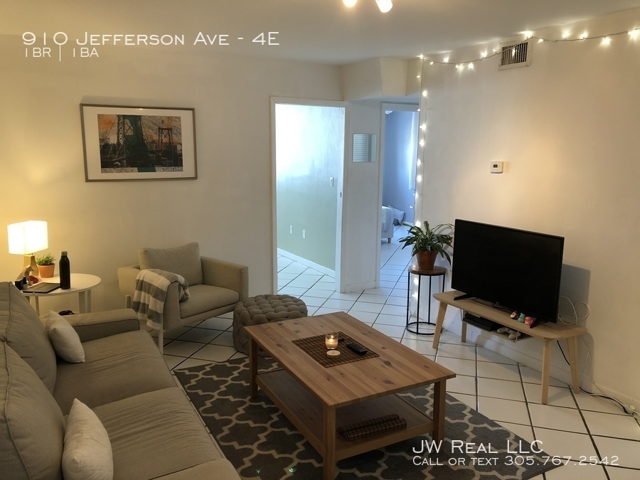 910 Jefferson Ave - Photo 1