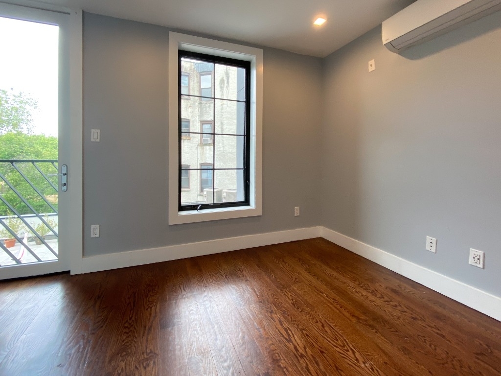 681 Franklin Avenue - Photo 1