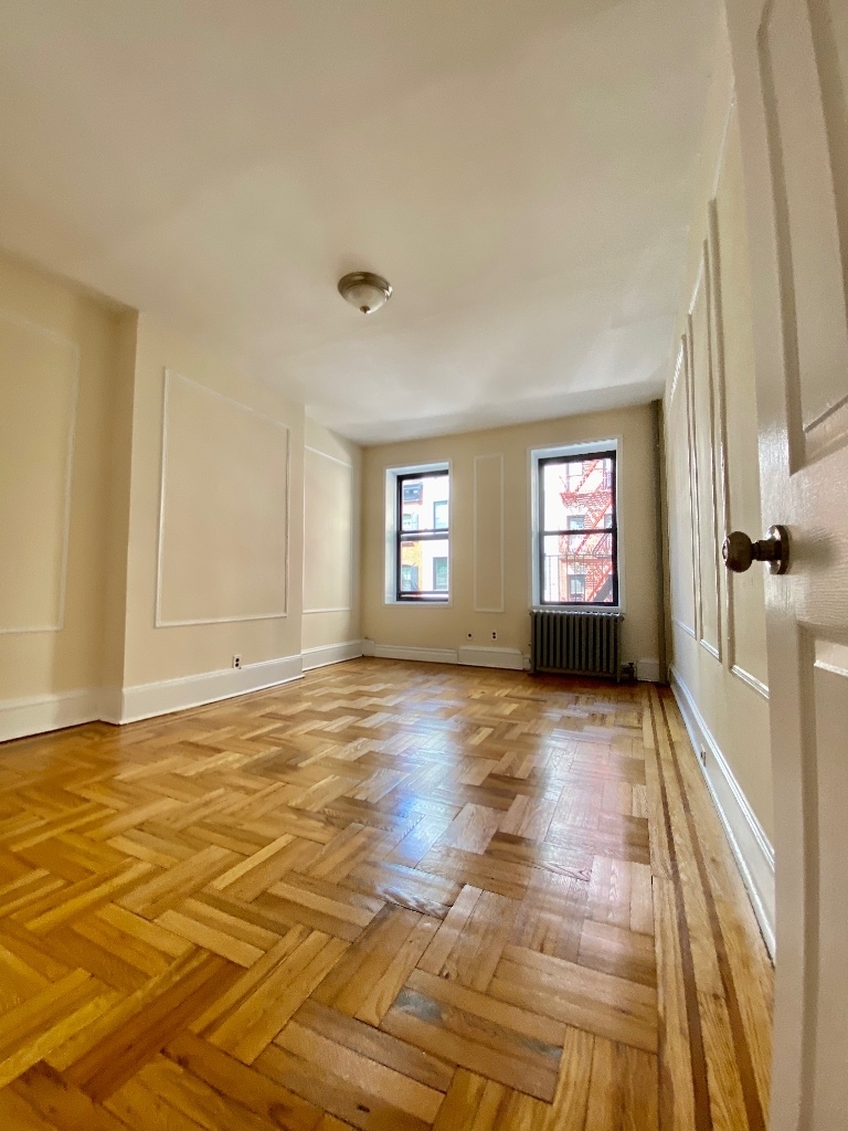 336 East 83 Street - Photo 6