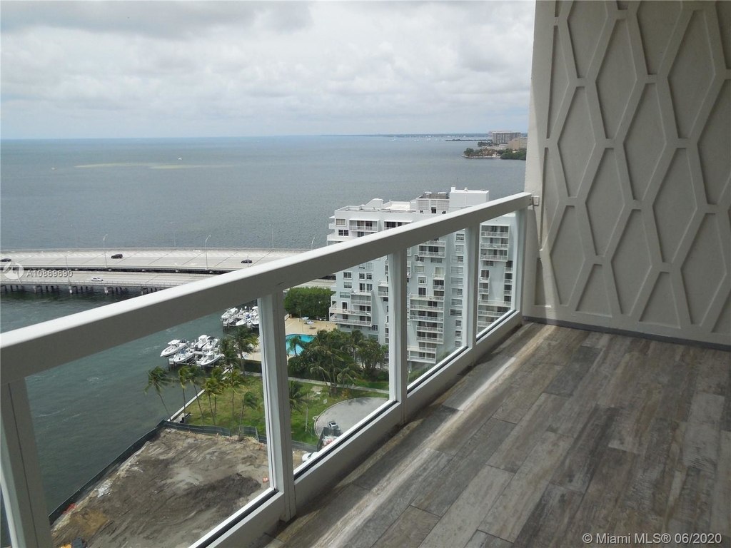 2451 Brickell Ave - Photo 6