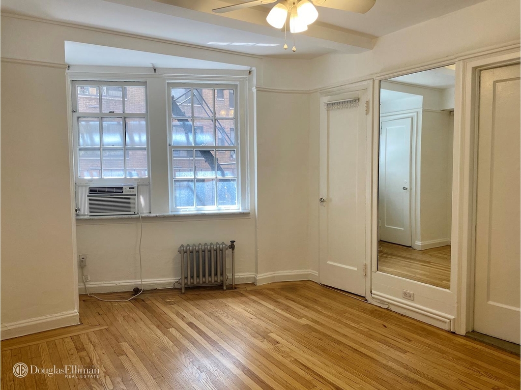 314 East 41st St - Photo 9