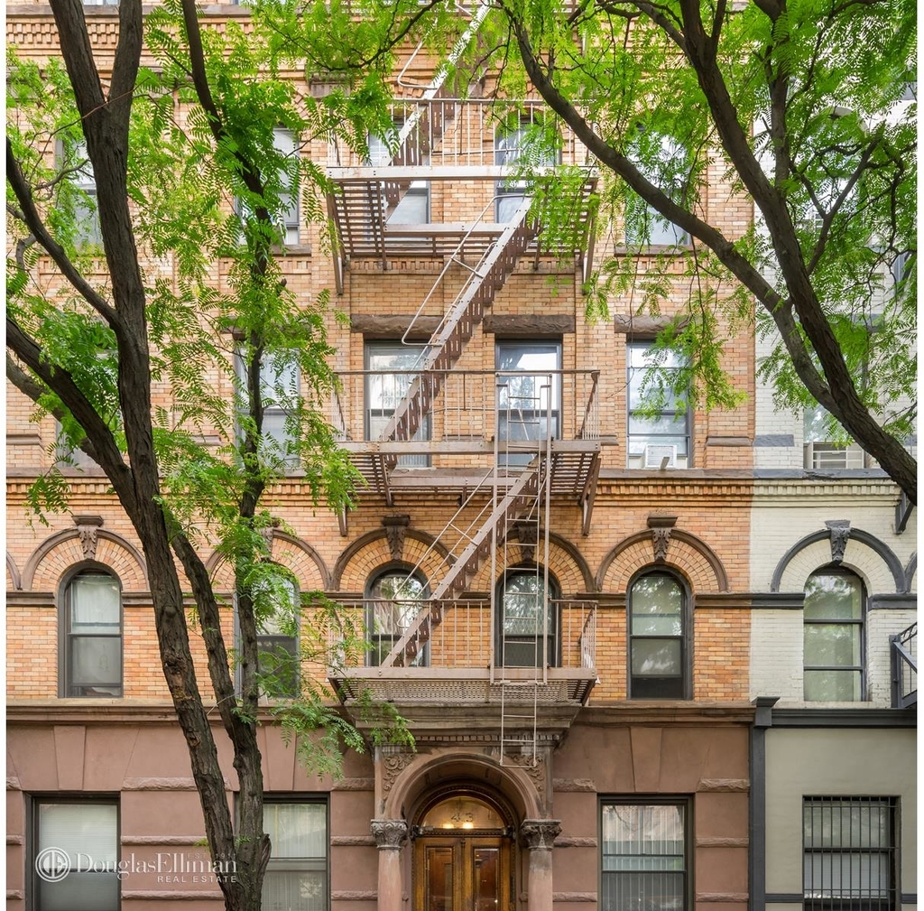 413 East 90th Street - Photo 5