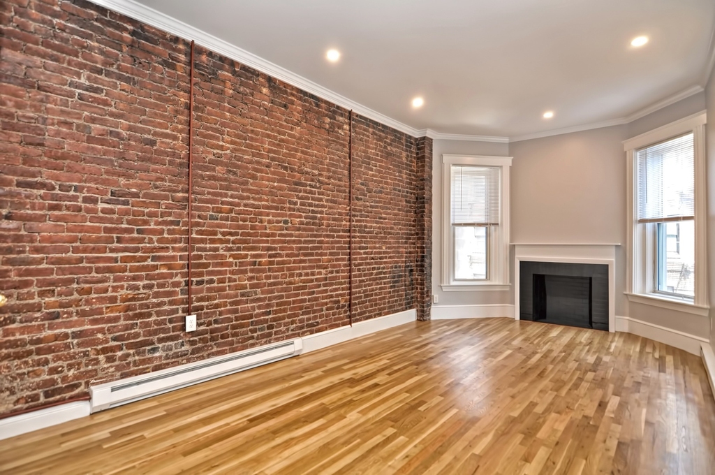 829 Boylston St. - Photo 3