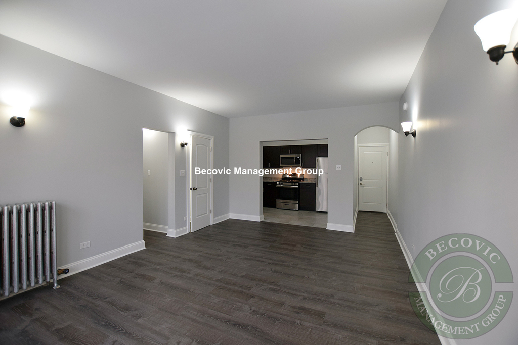 1608 West Sherwin Ave. - Photo 1