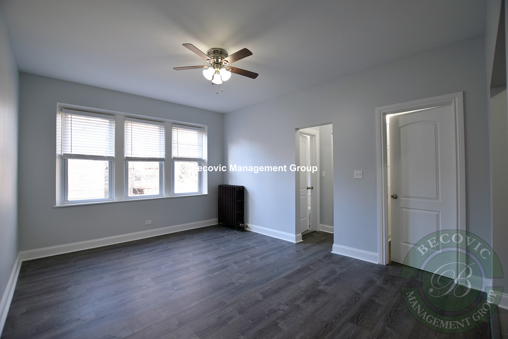 1608 West Sherwin Ave. - Photo 4