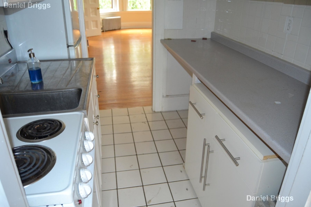 381 Commonwealth Ave. - Photo 8