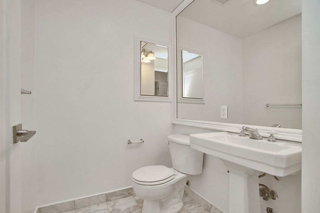 110 Ridge Street - Photo 4