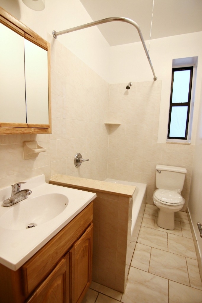 610 West 150th St - Photo 4