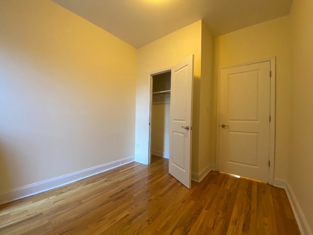 860 Nostrand Ave - Photo 5