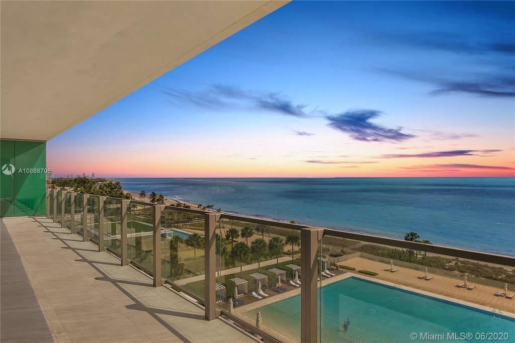 360 Ocean Dr - Photo 0