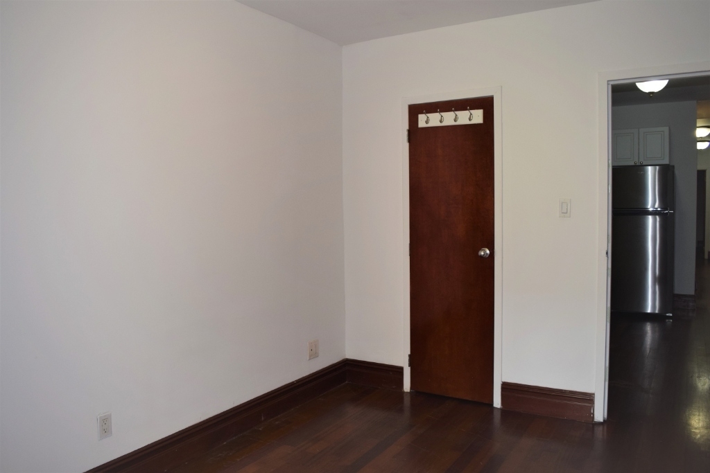 316 East 19th Street - Photo 3