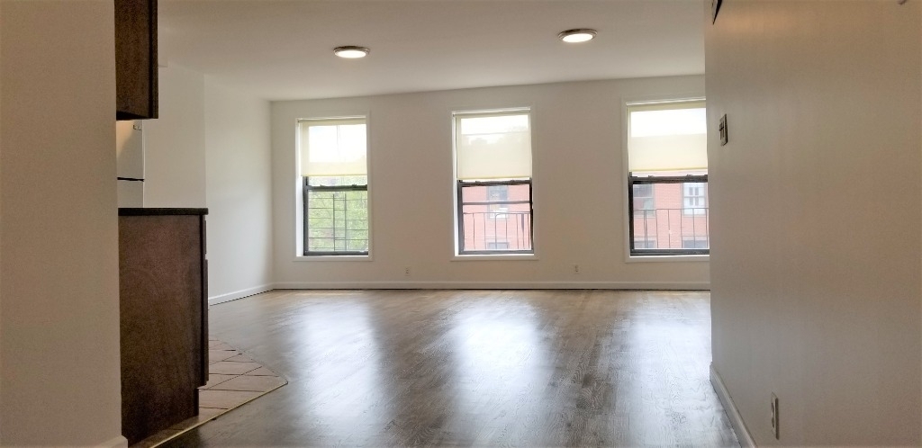 289 Flatbush Avenue - Photo 2