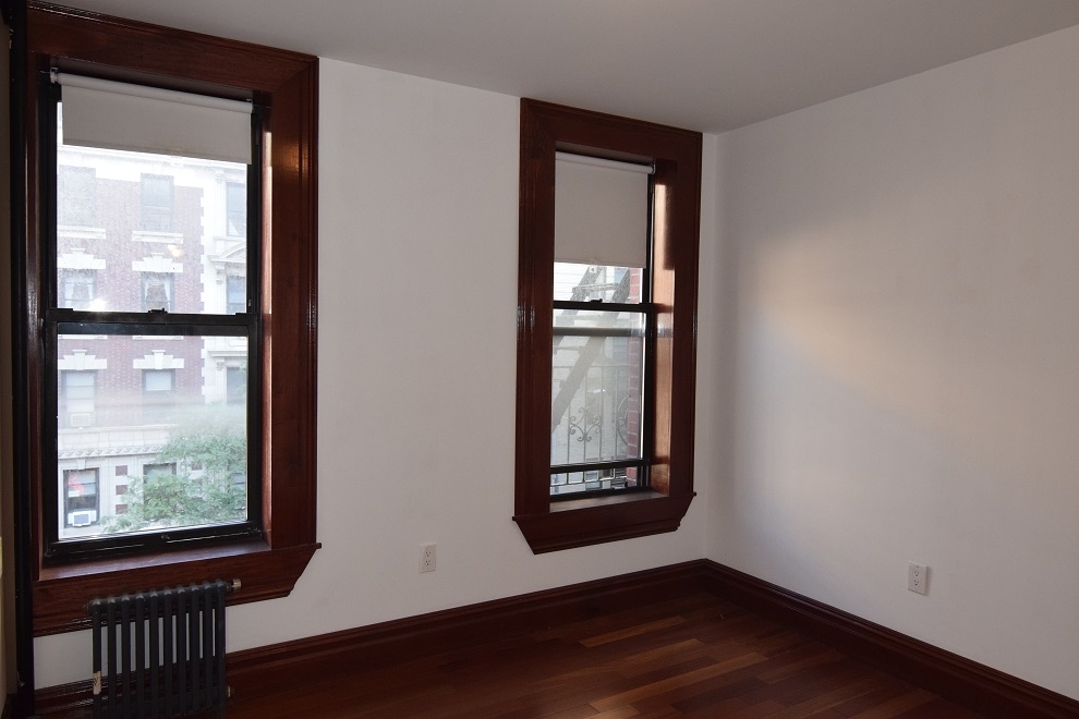 1392 Madison Avenue - Photo 4