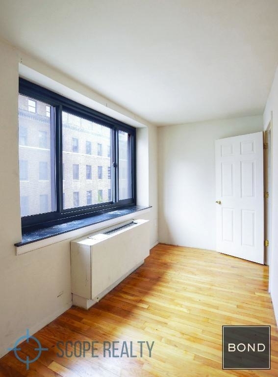 230 East 30th Street - Photo 4