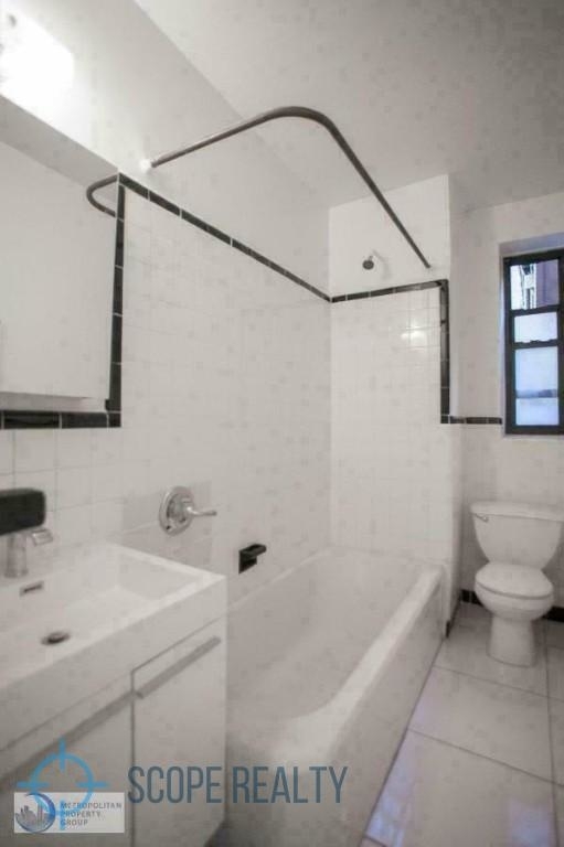 233 East 32nd Street - Photo 4