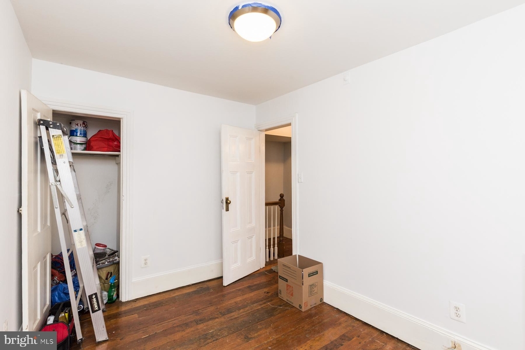 1006 Bainbridge Street - Photo 13