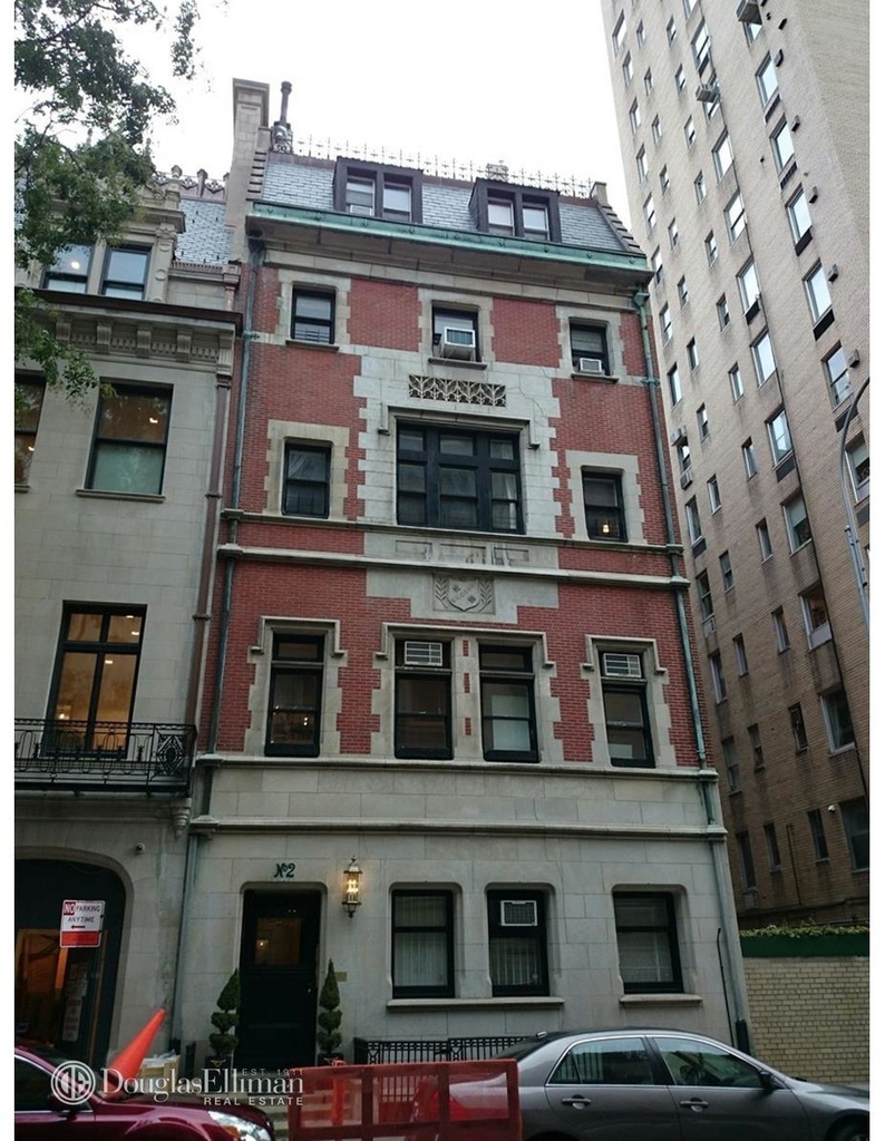 2 East 75th St - Photo 4