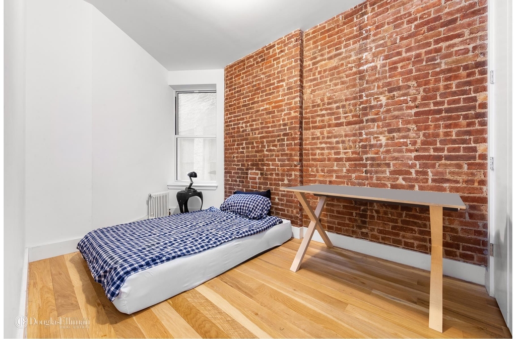 219 Mott St - Photo 3