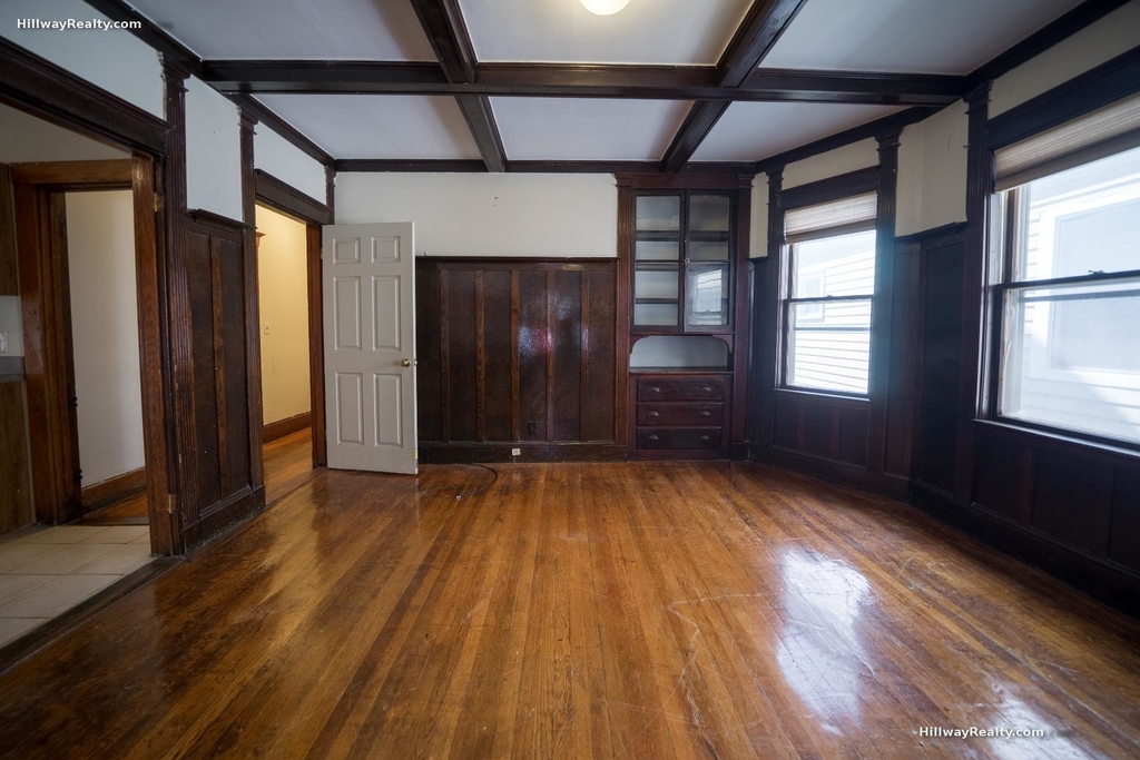 25 Thornley St. - Photo 2