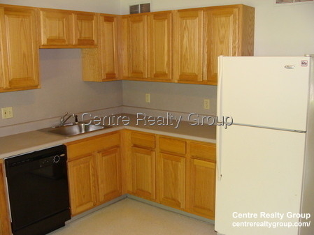 47 Hamlet St. - Photo 2