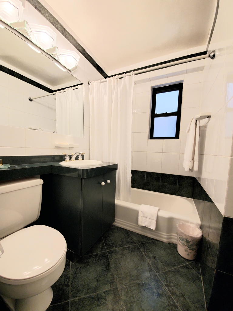 149 East 39 Street  - Photo 5