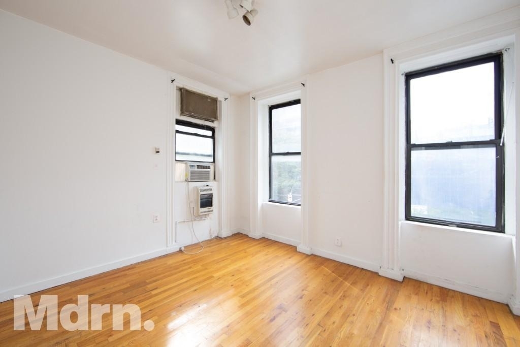 261 West 29th Street - Photo 0