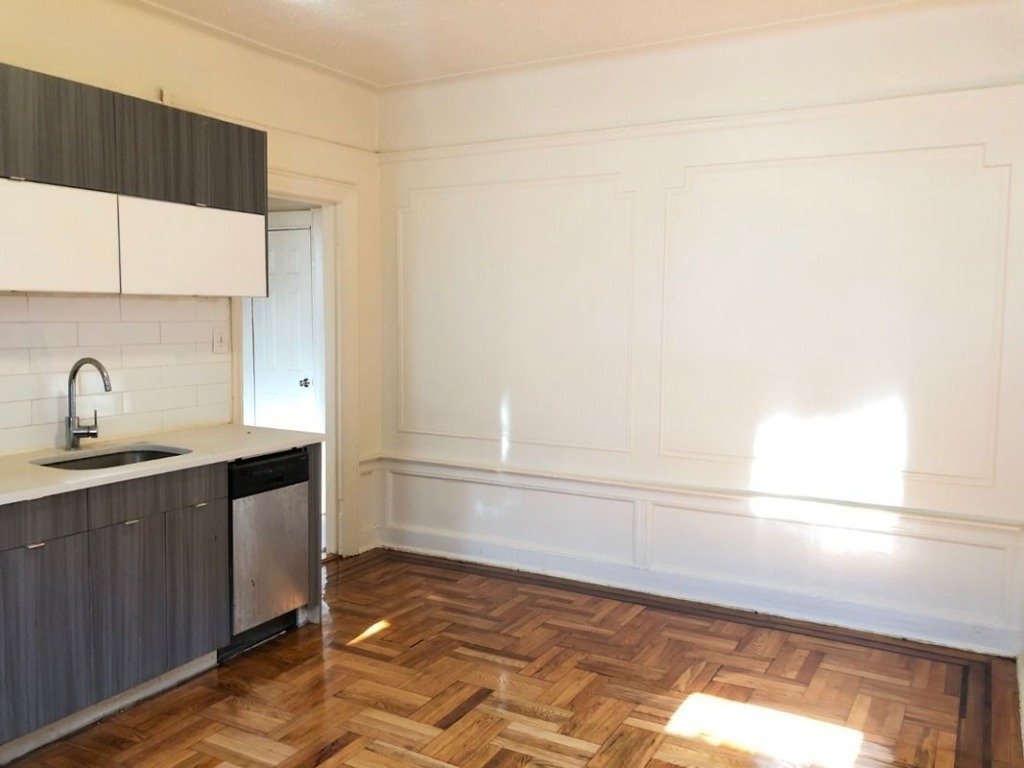 1539 Park Place, Brooklyn  - Photo 1