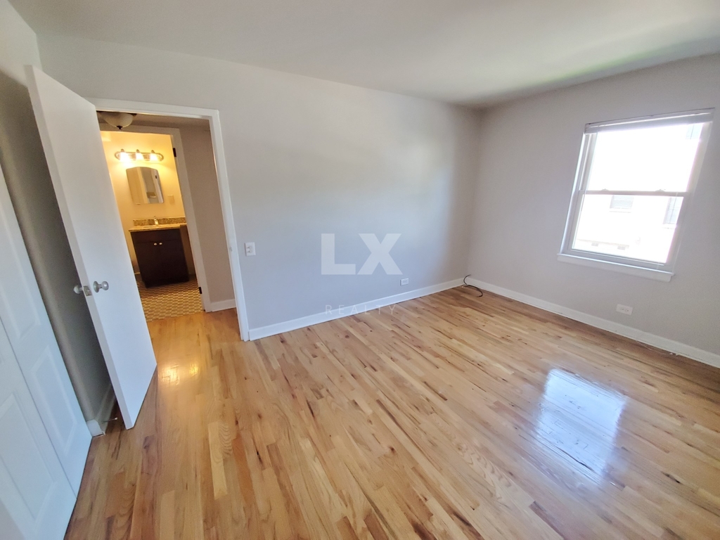 2122 West Foster Ave. - Photo 5