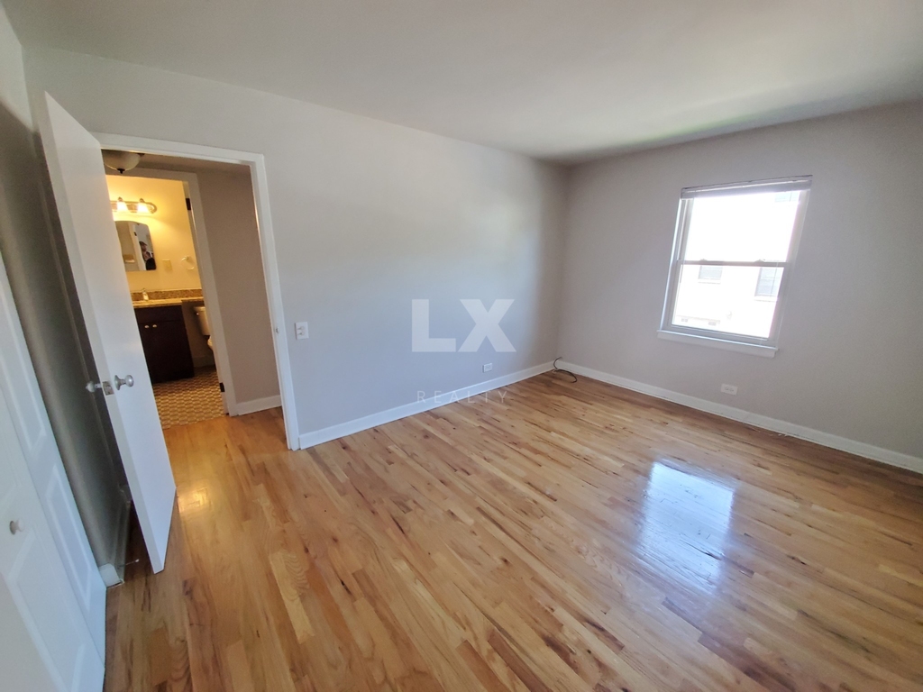 2122 West Foster Ave. - Photo 8