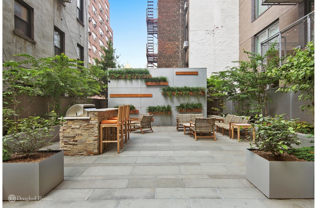 225 East 34th St - Photo 1