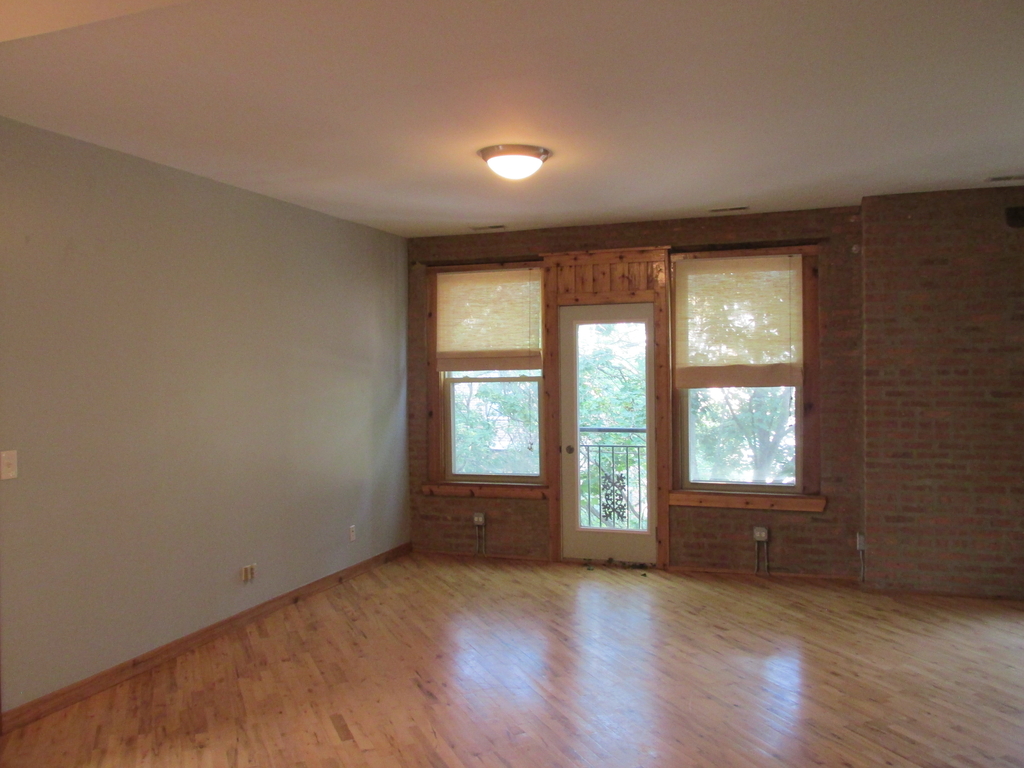 5128 S Kimbark - Photo 1