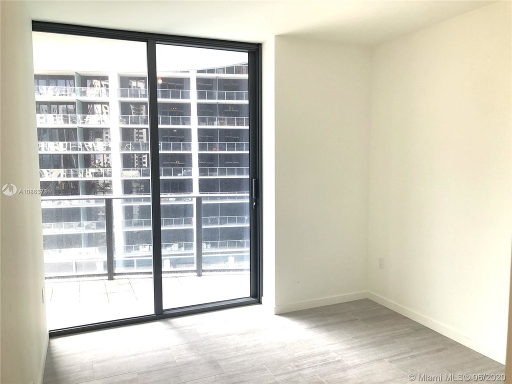 1000 Brickell Plz - Photo 7