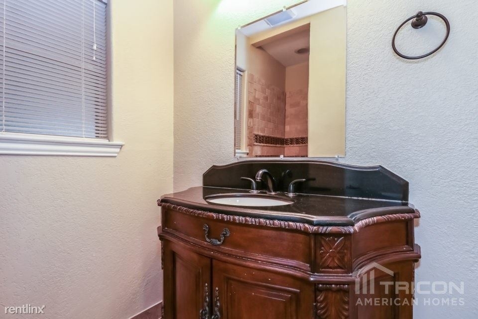 1609 Greendale Court - Photo 10