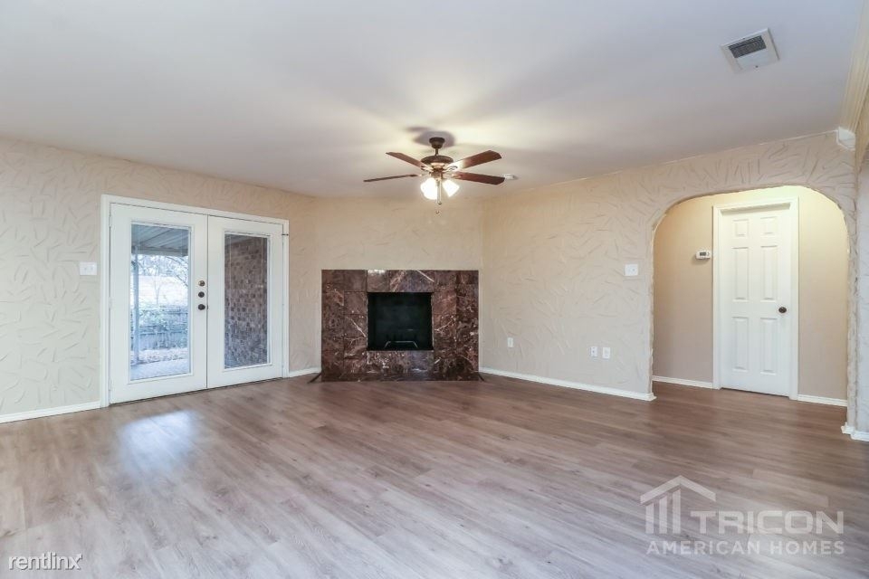 1609 Greendale Court - Photo 4