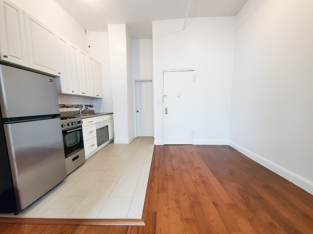 220 West 122nd Street - Photo 6